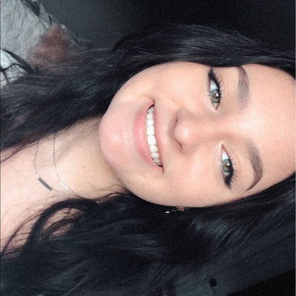 Meet your Posher, Giana - Picture 1 of 1